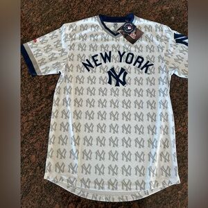Stitches MLB New York Yankees Performance Jersey Sz M NWT